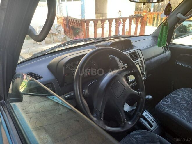 Mitsubishi Pajero io 2000, 212,345 km - 1.8 л - Beyləqan