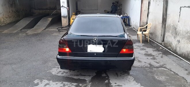 Mercedes C 230 1998, 353,180 km - 2.3 л - Şəki