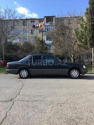 Mercedes E 200 1992, 380,000 km - 2.0 л - Bakı