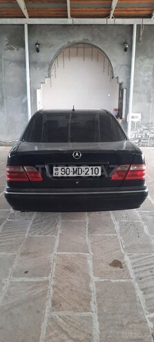 Mercedes E 240 2000, 246,800 km - 2.4 l - Ağdaş