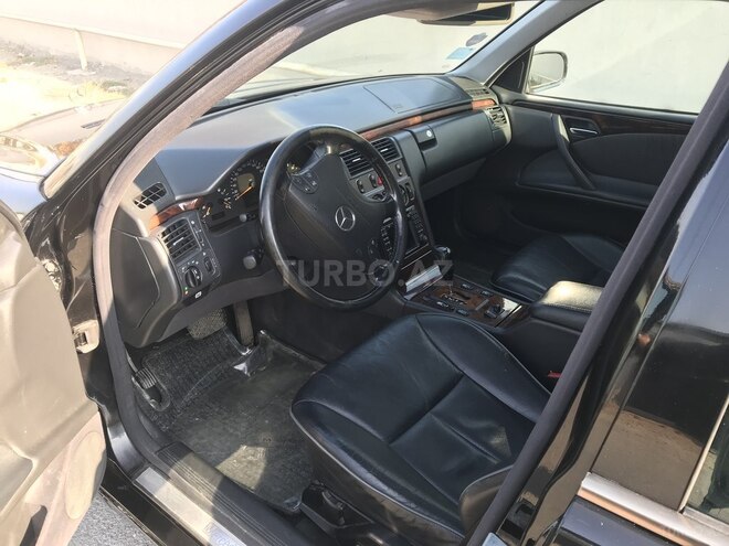 Mercedes E 240 2000, 246,800 km - 2.4 l - Ağdaş