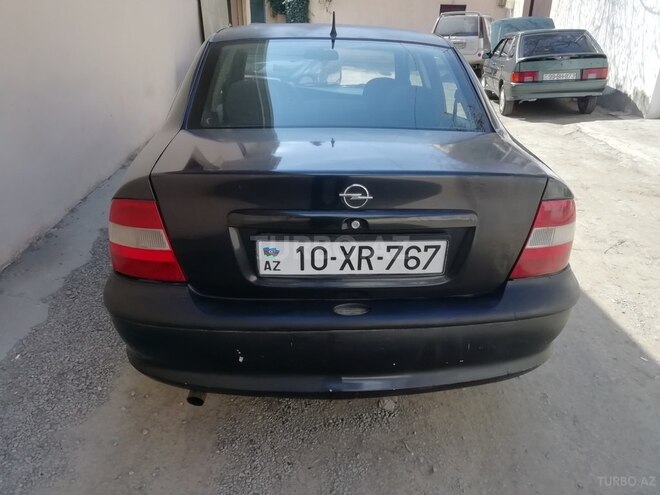 Opel Vectra 1996, 337,000 km - 1.6 l - Gəncə