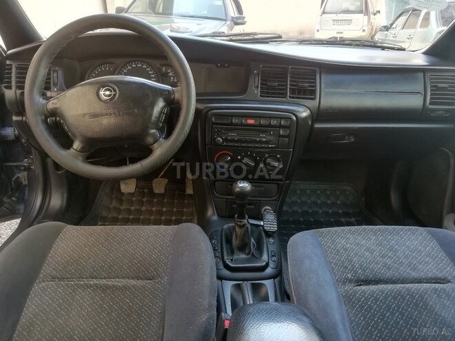 Opel Vectra 1996, 337,000 km - 1.6 l - Gəncə