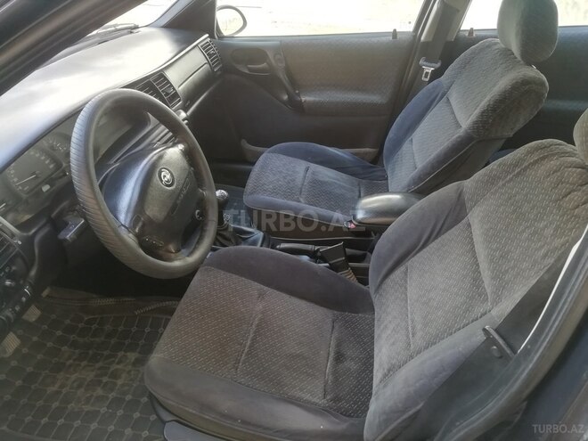 Opel Vectra 1996, 337,000 km - 1.6 l - Gəncə