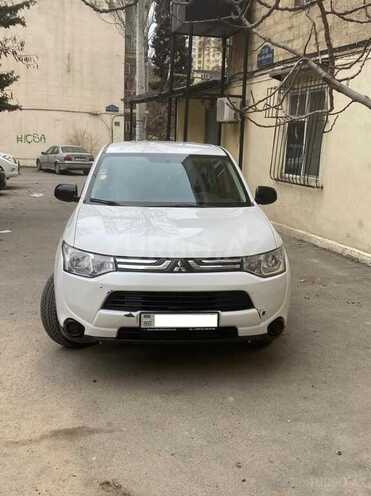 Mitsubishi Outlander 2013, 135,000 km - 2.4 л - Bakı