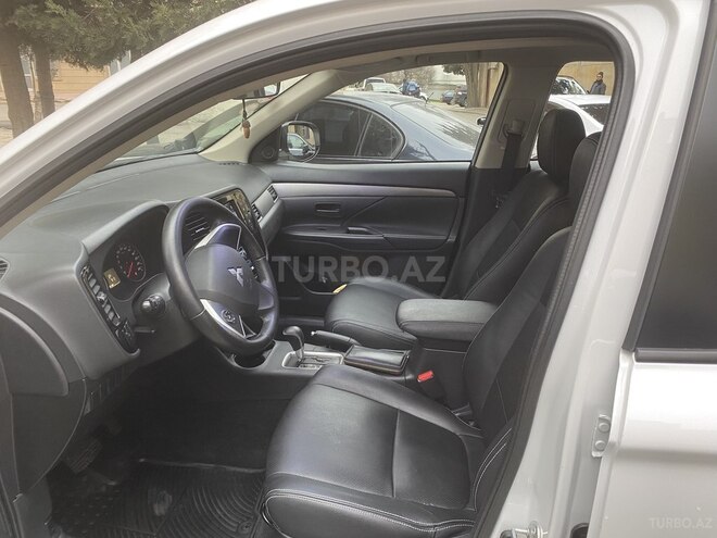 Mitsubishi Outlander 2013, 135,000 km - 2.4 л - Bakı
