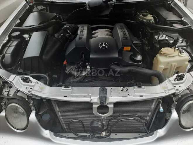 Mercedes E 280 2001, 232,000 km - 2.8 l - Bakı