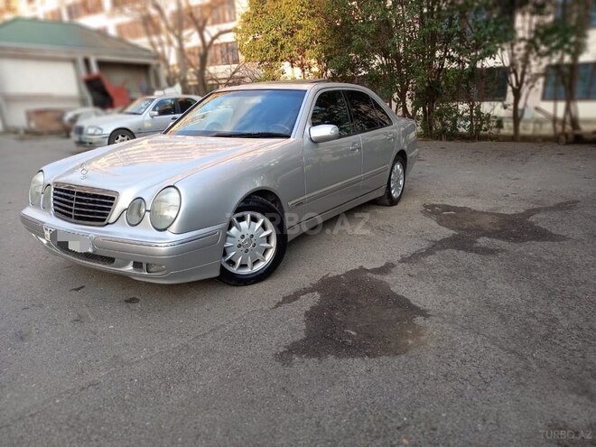 Mercedes E 280 2001, 232,000 km - 2.8 l - Bakı