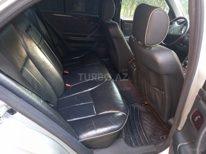 Mercedes E 280 2001, 232,000 km - 2.8 l - Bakı
