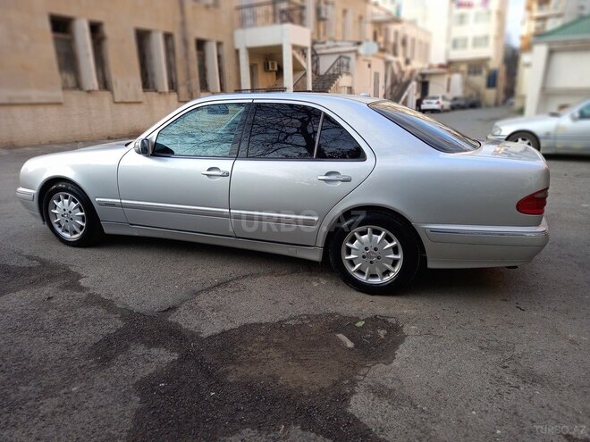 Mercedes E 280 2001, 232,000 km - 2.8 l - Bakı