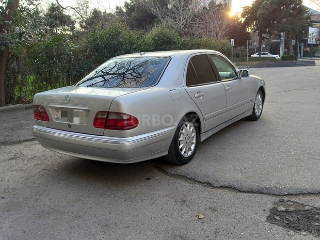Mercedes E 280 2001, 232,000 km - 2.8 l - Bakı