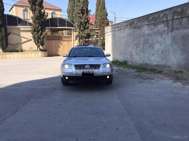 Volkswagen Passat 2001, 327,161 km - 1.8 л - Bakı