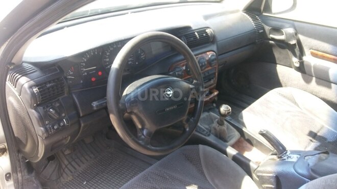 Opel Omega 1995, 222,222 km - 2.0 l - Bakı