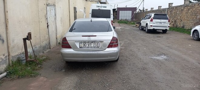 Mercedes E 220 2004, 416,000 km - 2.2 l - Bakı