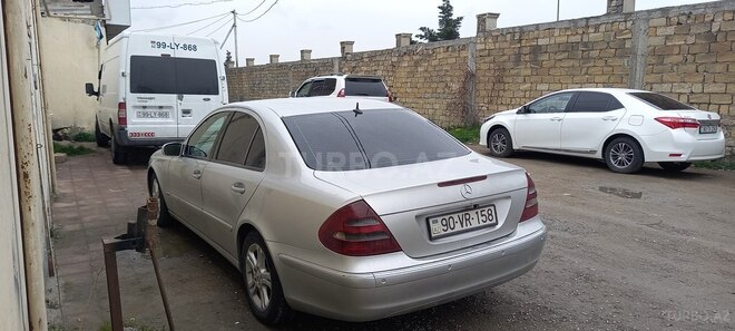 Mercedes E 220 2004, 416,000 km - 2.2 l - Bakı