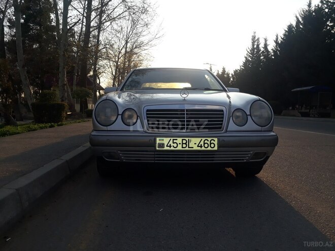 Mercedes E 240 1999, 200,523 km - 2.4 l - Mingəçevir