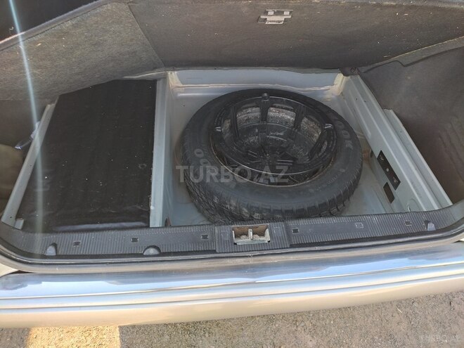 Mercedes E 240 1998, 357,818 km - 2.4 l - Quba