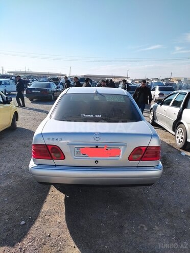 Mercedes E 240 1998, 357,818 km - 2.4 l - Quba