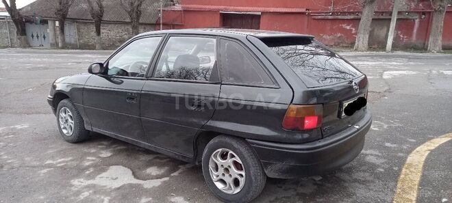 Opel Astra 1993, 450,000 km - 1.6 l - Şəki