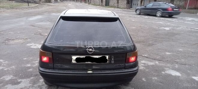 Opel Astra 1993, 450,000 km - 1.6 l - Şəki