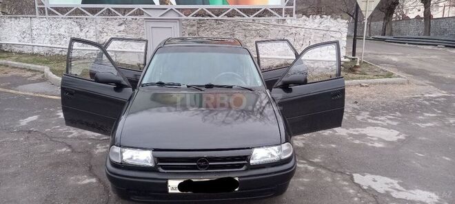 Opel Astra 1993, 450,000 km - 1.6 l - Şəki