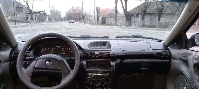 Opel Astra 1993, 450,000 km - 1.6 l - Şəki