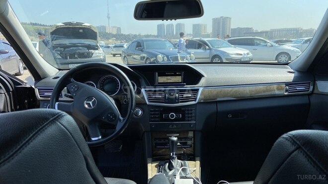 Mercedes E 220 2010, 184,007 km - 2.2 л - Bakı