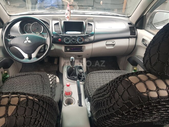 Mitsubishi L200 2012, 219,910 km - 2.5 l - Bakı