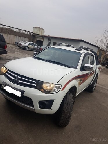 Mitsubishi L200 2012, 219,910 km - 2.5 l - Bakı