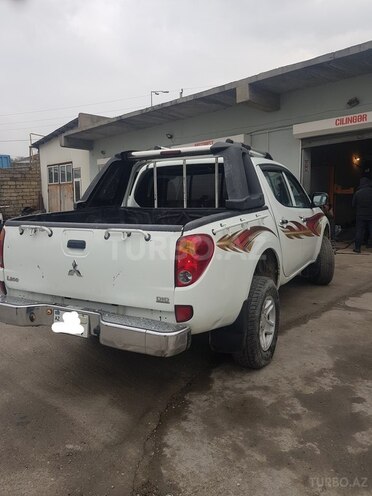 Mitsubishi L200 2012, 219,910 km - 2.5 l - Bakı