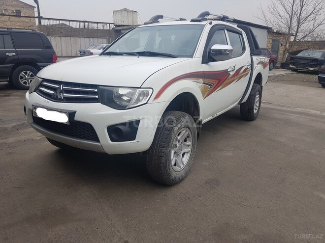 Mitsubishi L200 2012, 219,910 km - 2.5 l - Bakı