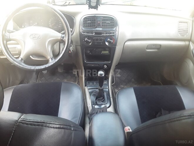 Hyundai Sonata 2000, 189,000 km - 2.0 l - Salyan