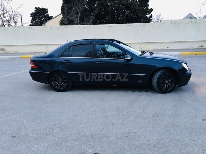 Mercedes C 200 2002, 333,000 km - 2.0 l - Bakı