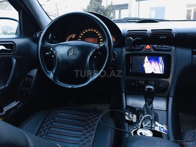 Mercedes C 200 2002, 333,000 km - 2.0 l - Bakı