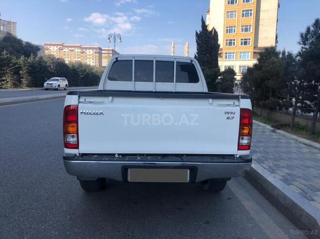 Toyota Hilux 2010, 185,778 km - 2.7 l - Bakı
