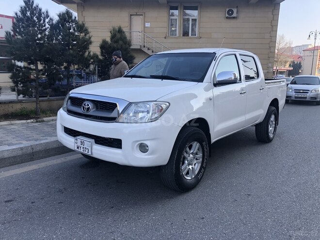 Toyota Hilux 2010, 185,778 km - 2.7 l - Bakı