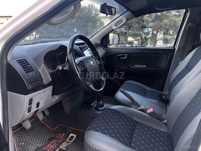 Toyota Hilux 2010, 185,778 km - 2.7 l - Bakı