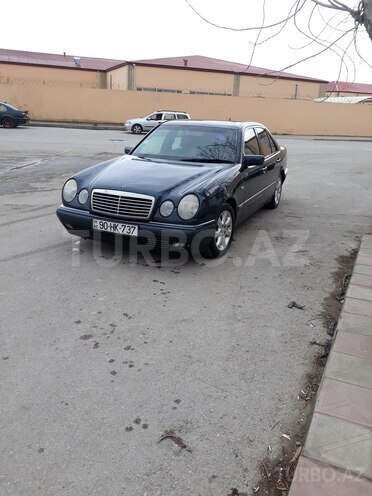 Mercedes E 240 1998, 214,325 km - 2.4 l - Göygöl