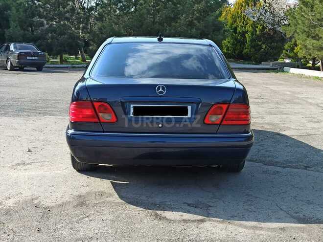 Mercedes E 240 1998, 214,325 km - 2.4 l - Göygöl