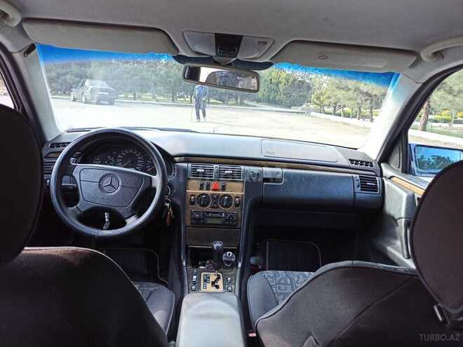 Mercedes E 240 1998, 214,325 km - 2.4 l - Göygöl