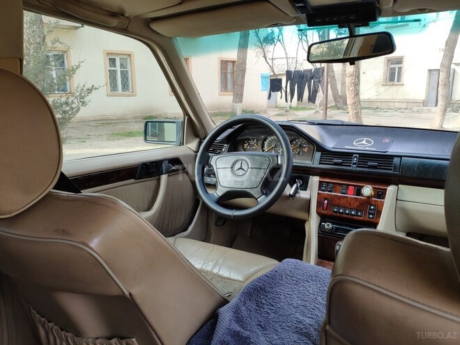 Mercedes E 320 1995, 378,000 km - 3.2 л - Bakı