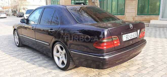 Mercedes E 270 2001, 319,000 km - 2.7 л - Sumqayıt