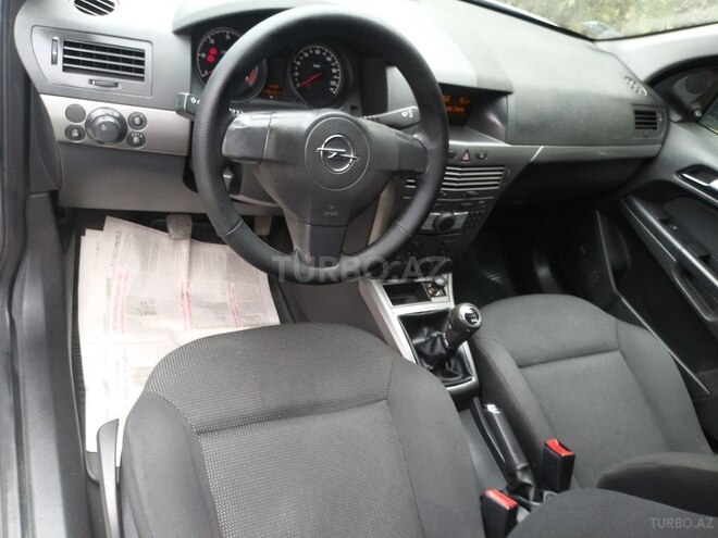 Opel Astra 2006, 175,000 km - 1.3 l - Bakı