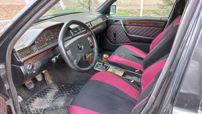 Mercedes E 250 1991, 321,011 km - 2.5 l - Sumqayıt