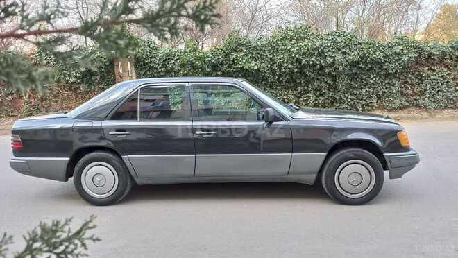Mercedes E 250 1991, 321,011 km - 2.5 l - Sumqayıt