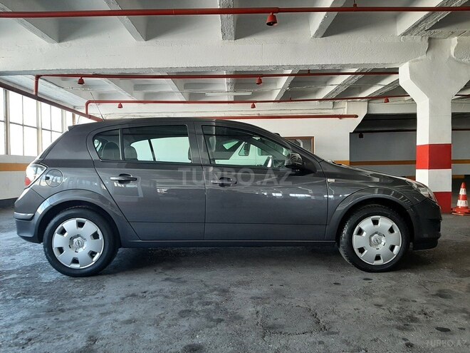 Opel Astra 2009, 198,000 km - 1.4 l - Bakı