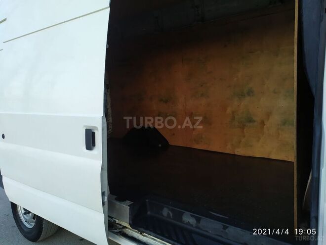 Ford Transit 2004, 380,000 km - 2.4 l - Qusar