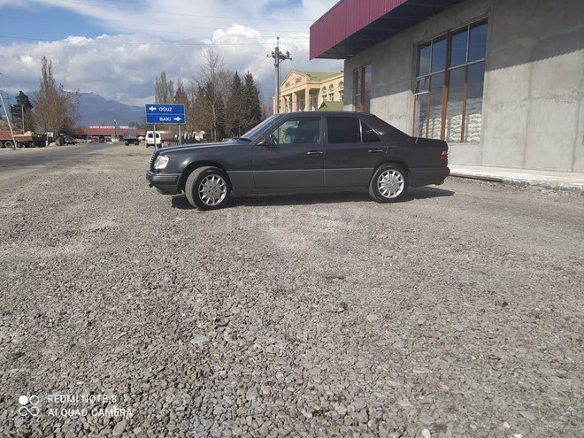 Mercedes E 220 1993, 538,000 km - 2.2 л - Oğuz