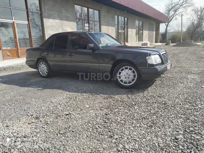 Mercedes E 220 1993, 538,000 km - 2.2 л - Oğuz