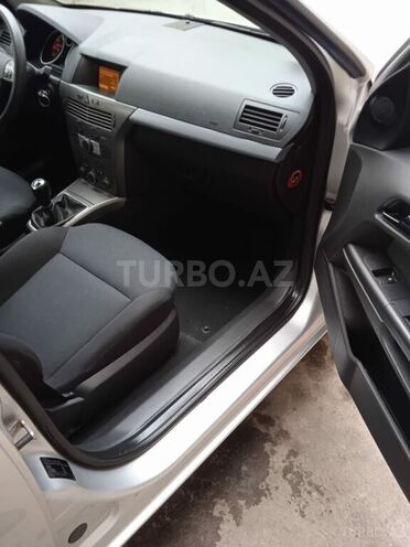 Opel Astra 2006, 209,000 km - 1.3 л - Bakı